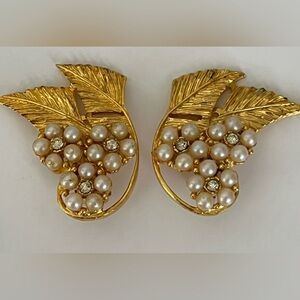 Vintage Clip-On Earrings Signed Celebrity NY Faux Pearl Rhinestones Floral Leaf